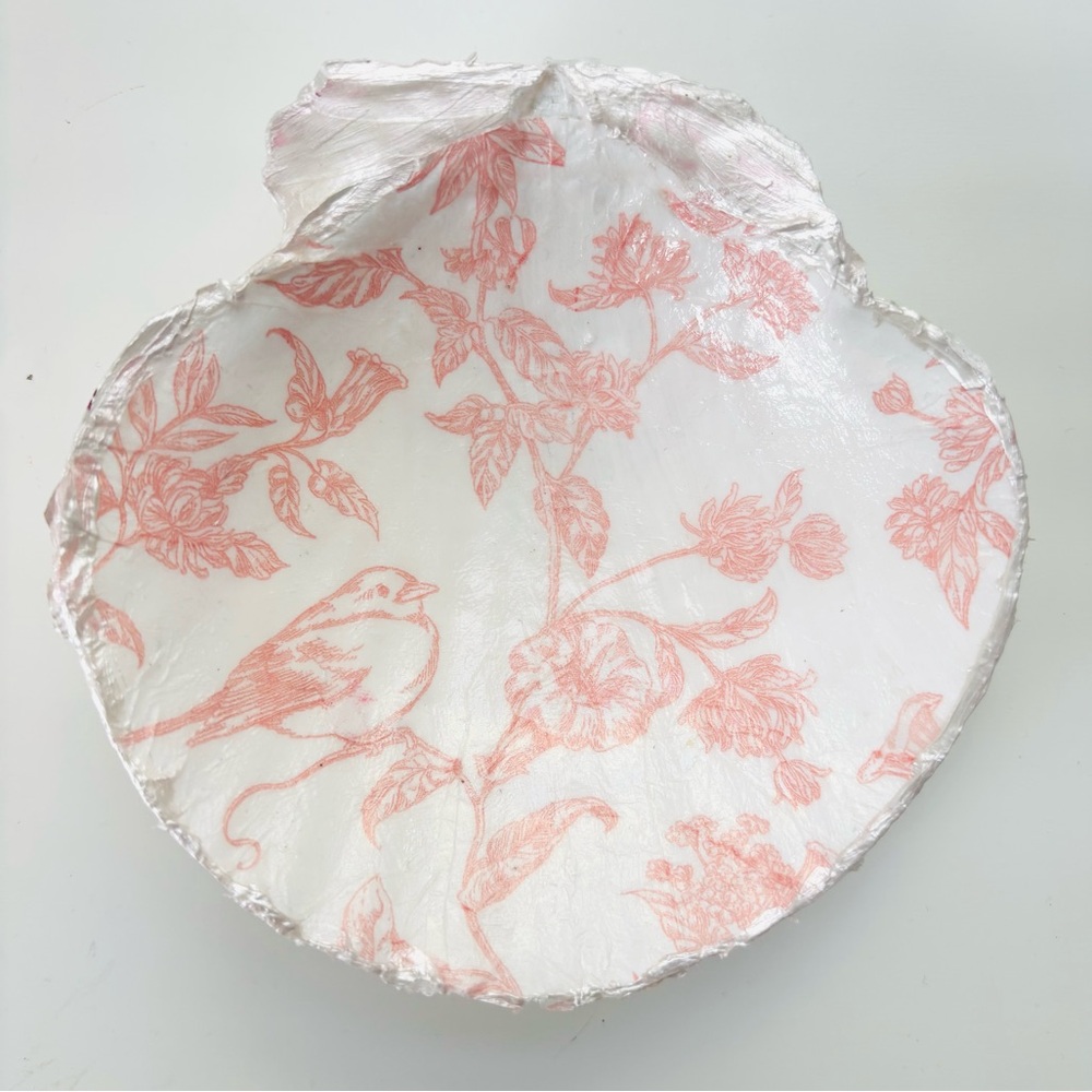 Handmade Scallop Shell Trinket Dish w/ Pink Floral Bird Decoupage Design - Picture 3 of 4